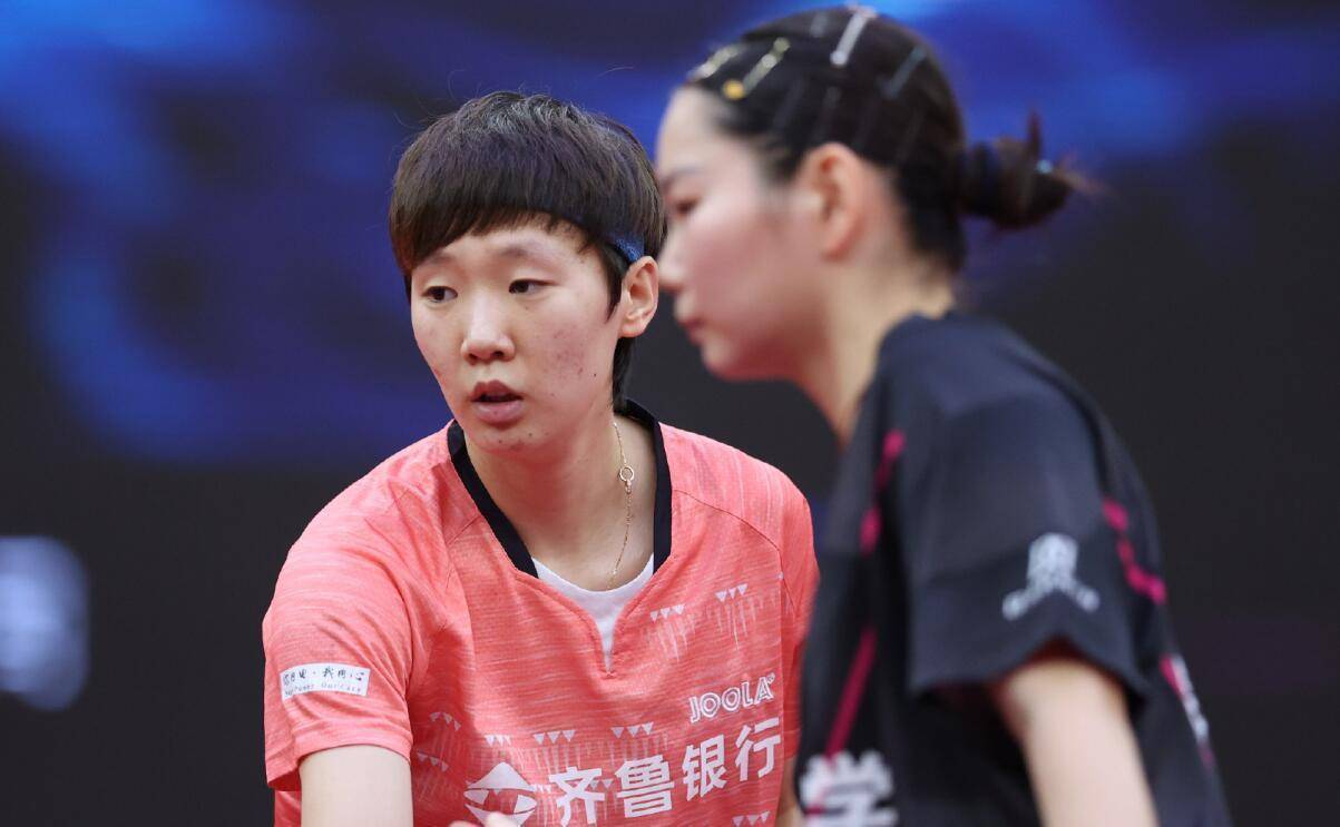 对话显得尤 对话显得尤